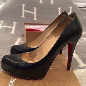 Platform Louboutin’s 8.5 /39 is great condi with original box and dust bags